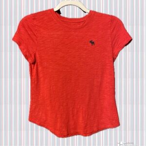 Abercrombie kids size 10/12 Unisex Red T shirt